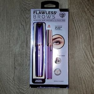 Finish Touch Flawless Brows.